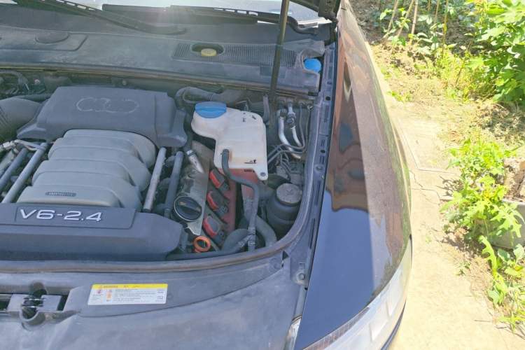Used Audi A6L 2011 2.4L Technology Edition Engine Bay Left