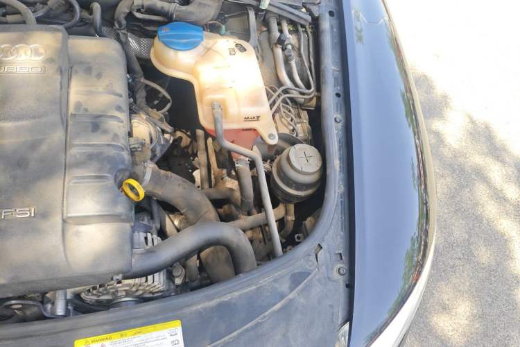 Used Audi A6L 2011 2.0 TFSI Automatic Standard Edition Engine Bay Left