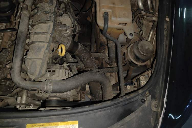 Used Audi A6L 2011 2.0 TFSI Automatic Standard Edition Engine Bay Left