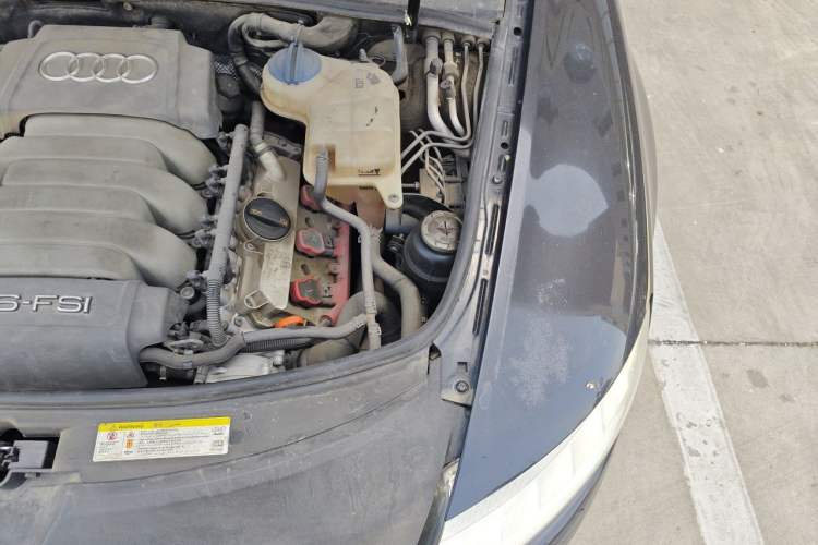 Used Audi A6L 2011 2.8 FSI Comfort Model Engine Bay Left