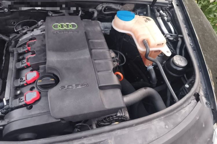 Used Audi A6L 2011 2.0 TFSI Automatic Standard Edition Engine Bay Left