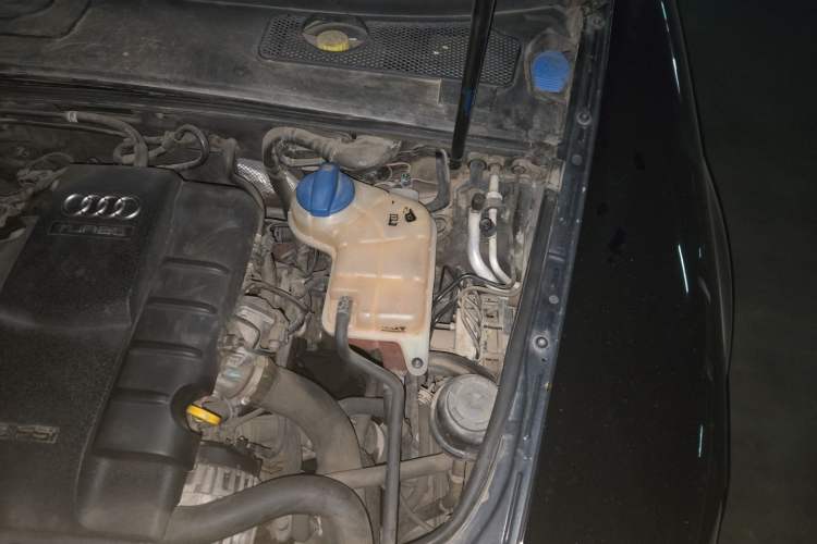 Used Audi A6L 2011 2.0 TFSI Automatic Standard Edition Engine Bay Left