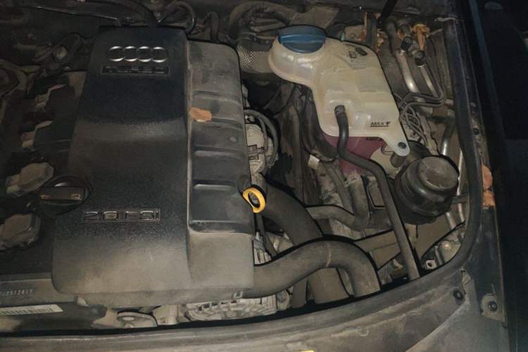 Used Audi A6L 2011 2.0 TFSI Automatic Standard Edition Engine Bay Left