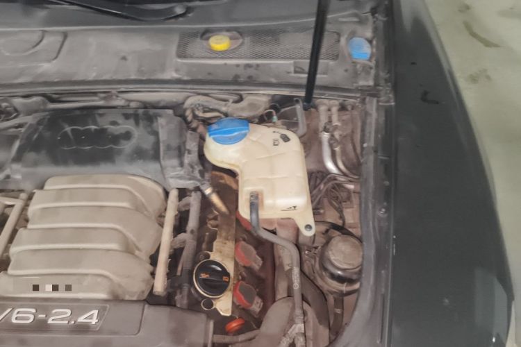 Used Audi A6L 2011 2.4L Technology Edition Engine Bay Left