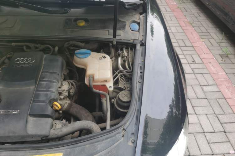 Used Audi A6L 2011 2.0 TFSI Automatic Standard Edition Engine Bay Left
