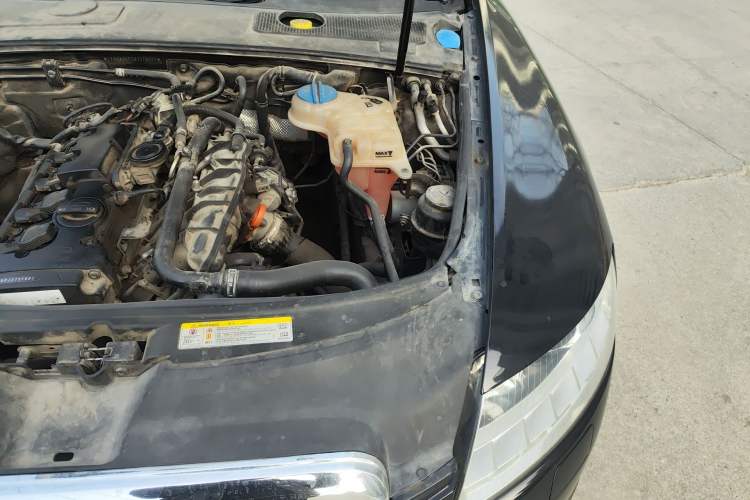 Used Audi A6L 2011 2.0 TFSI Automatic Standard Edition Engine Bay Left