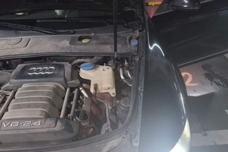 Used Audi A6L 2011 2.4L Comfort Edition Engine Bay Left