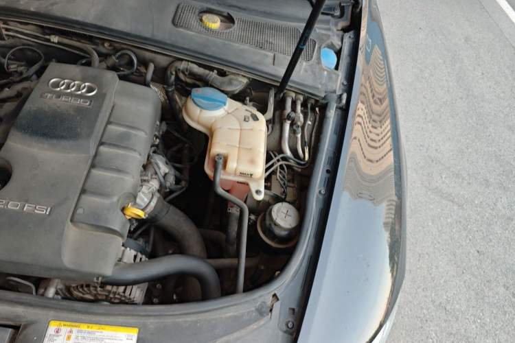 Used Audi A6L 2011 2.0 TFSI automatic Comfort trim Engine Bay Left