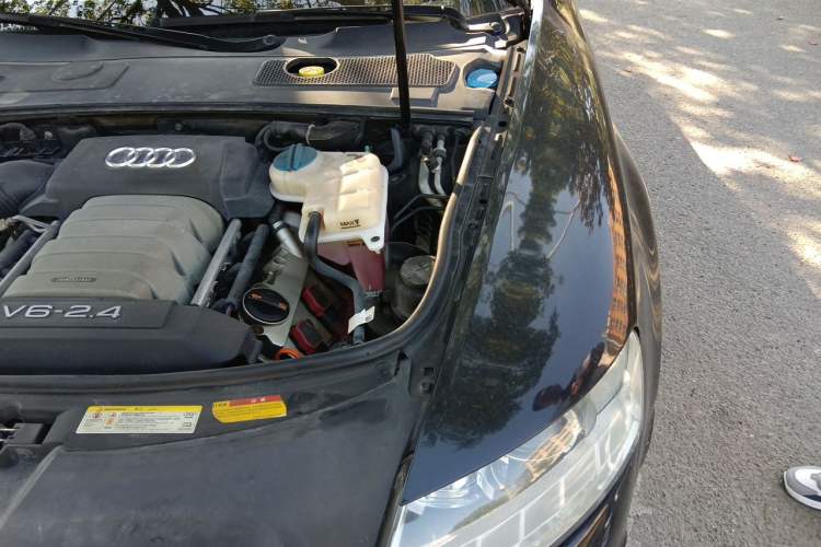 Used Audi A6L 2011 2.4L Technology Edition Engine Bay Left