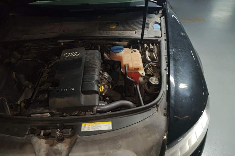 Used Audi A6L 2011 2.0 TFSI Automatic Standard Edition Engine Bay Left