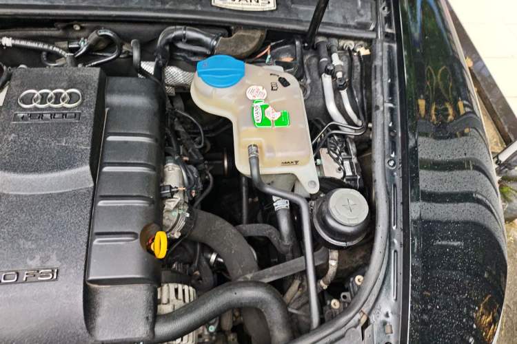 Used Audi A6L 2011 2.0 TFSI Automatic Standard Edition Engine Bay Left