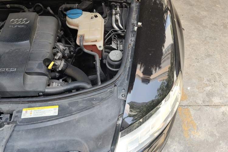 Used Audi A6L 2011 2.0 TFSI Automatic Standard Edition Engine Bay Left