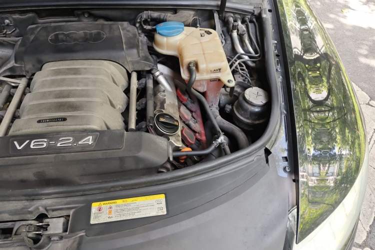 Used Audi A6L 2011 2.4L Technology Edition Engine Bay Left