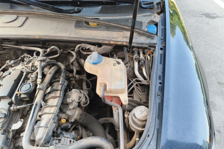 Used Audi A6L 2011 2.0 TFSI Automatic Standard Edition Engine Bay Left