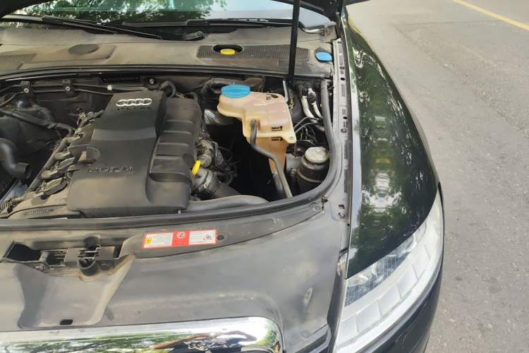 Used Audi A6L 2011 2.0 TFSI Automatic Standard Edition Engine Bay Left