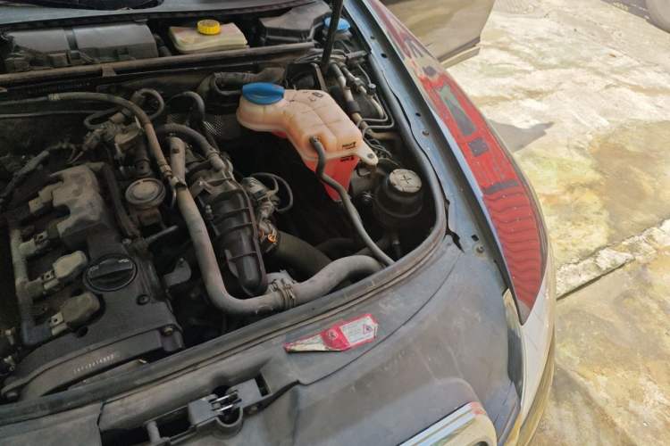 Used Audi A6L 2011 2.0 TFSI Automatic Standard Edition Engine Bay Left