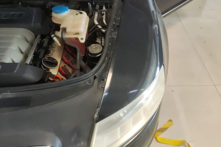 Used Audi A6L 2011 2.4L Comfort Edition Engine Bay Left