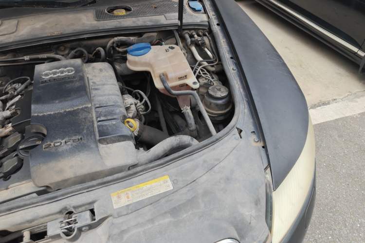Used Audi A6L 2011 2.0 TFSI Automatic Standard Edition Engine Bay Left