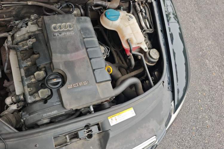 Used Audi A6L 2011 2.0 TFSI automatic Comfort trim Engine Bay Left