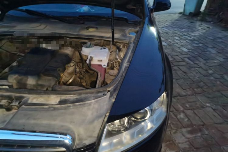 Used Audi A6L 2011 2.0 TFSI Automatic Standard Edition Engine Bay Left