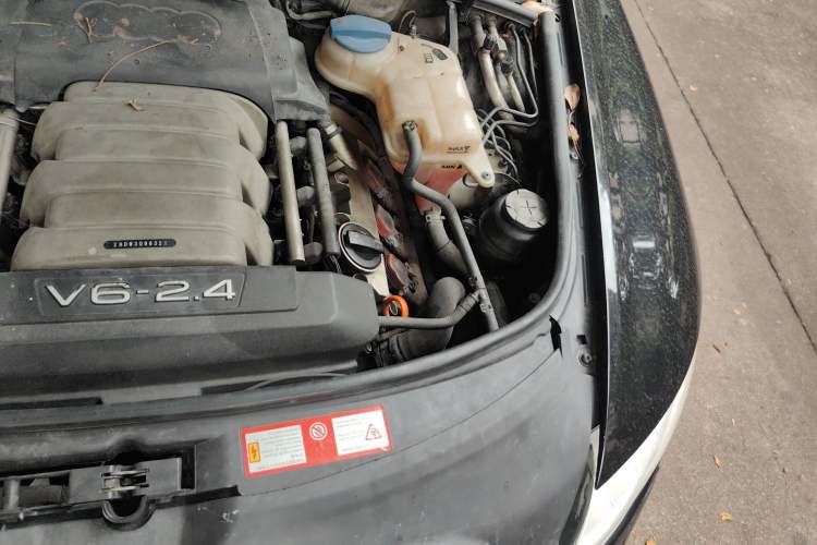 Used Audi A6L 2011 2.4L Technology Edition Engine Bay Left