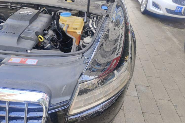 Used Audi A6L 2011 2.0 TFSI automatic Comfort trim Engine Bay Left