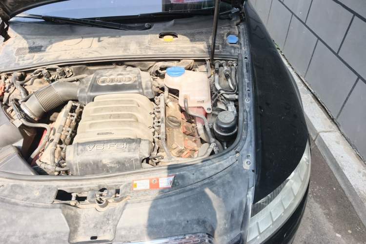 Used Audi A6L 2011 2.8 FSI Luxury Model Engine Bay Left