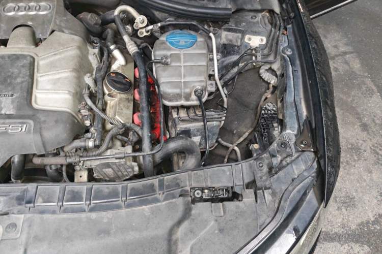Used Audi A6L 2011 3.0 TFSI quattro Luxury Model Engine Bay Left