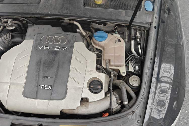 Used Audi A6L 2011 2.7 TDI Comfort Model Engine Bay Left