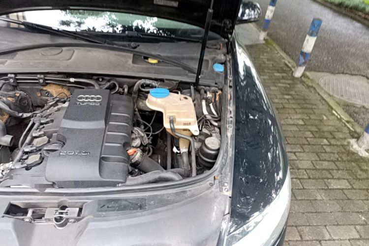 Used Audi A6L 2011 2.0 TFSI Automatic Standard Edition Engine Bay Left