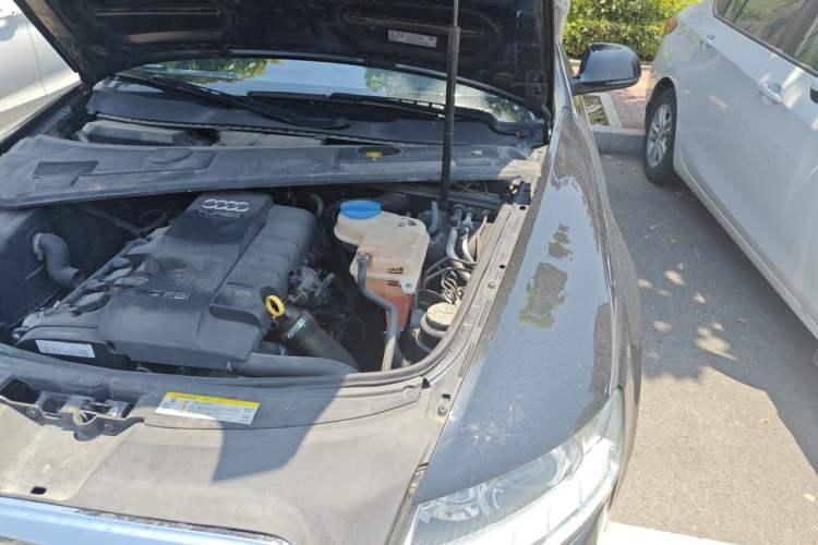 Used Audi A6L 2011 2.0 TFSI Automatic Standard Edition Engine Bay Left