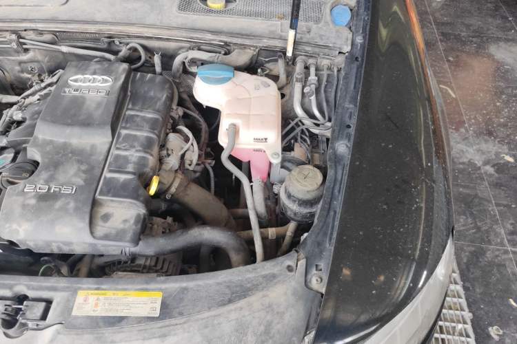 Used Audi A6L 2011 2.0 TFSI Automatic Standard Edition Engine Bay Left