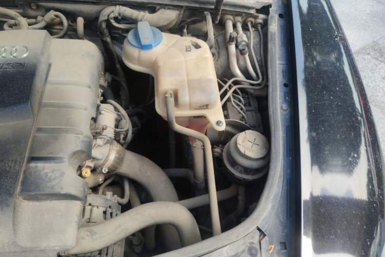 Used Audi A6L 2011 2.0 TFSI automatic Comfort trim Engine Bay Left