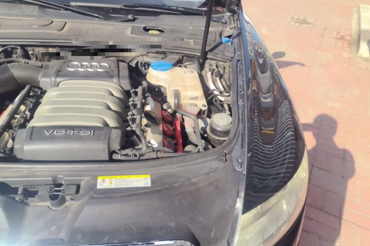Used Audi A6L 2011 2.8 FSI Comfort Model Engine Bay Left