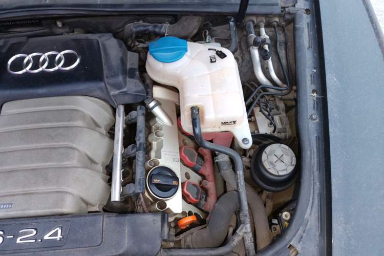 Used Audi A6L 2011 2.4L Comfort Edition Engine Bay Left