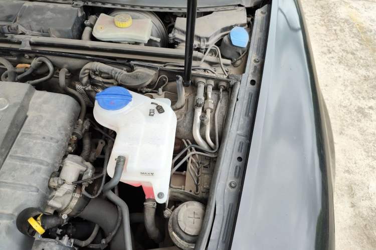 Used Audi A6L 2011 2.0 TFSI Automatic Standard Edition Engine Bay Left
