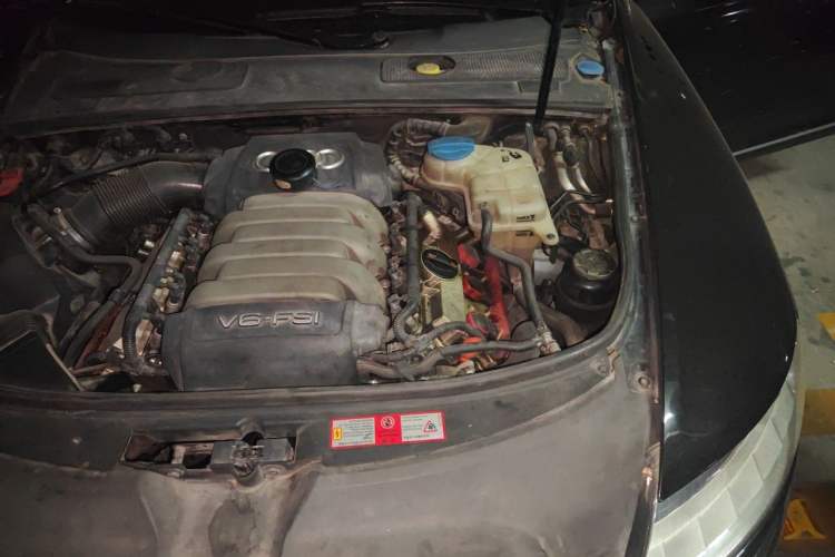 Used Audi A6L 2011 2.8 FSI Luxury Model Engine Bay Left