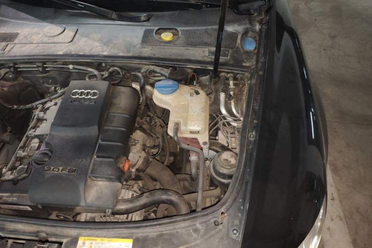 Used Audi A6L 2011 2.0 TFSI Automatic Standard Edition Engine Bay Left