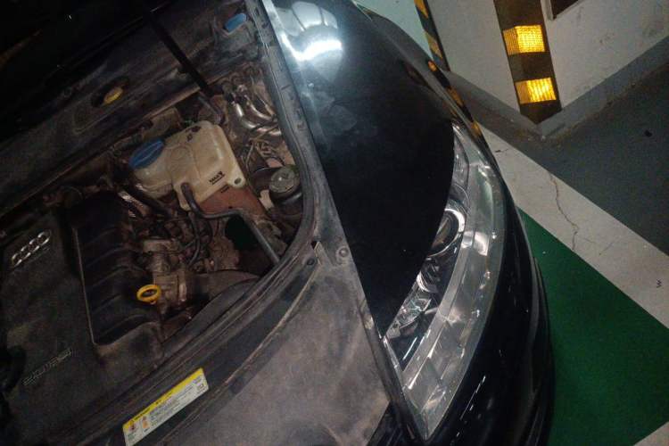 Used Audi A6L 2011 2.0 TFSI Automatic Standard Edition Engine Bay Left