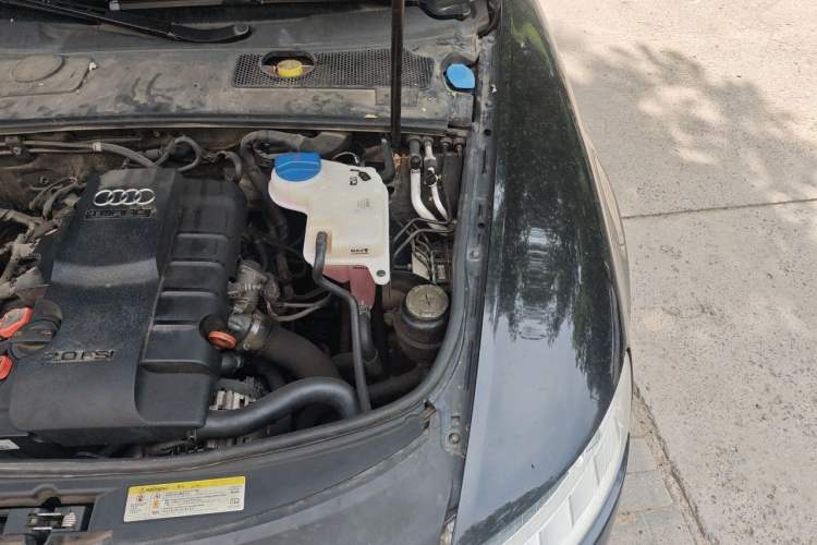 Used Audi A6L 2011 2.0 TFSI Automatic Standard Edition Engine Bay Left
