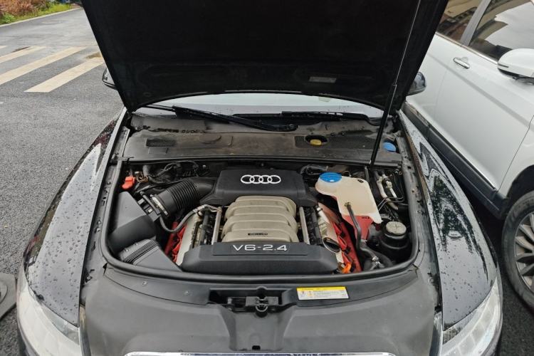 Used Audi A6L 2011 2.4L Luxury Edition Engine Bay