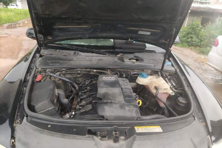 Used Audi A6L 2011 2.0 TFSI Automatic Standard Edition Engine Bay