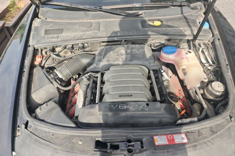 Used Audi A6L 2011 2.4L Comfort Edition Engine Bay