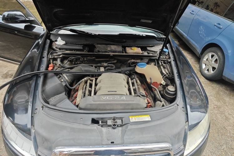 Used Audi A6L 2011 2.4L Comfort Edition Engine Bay