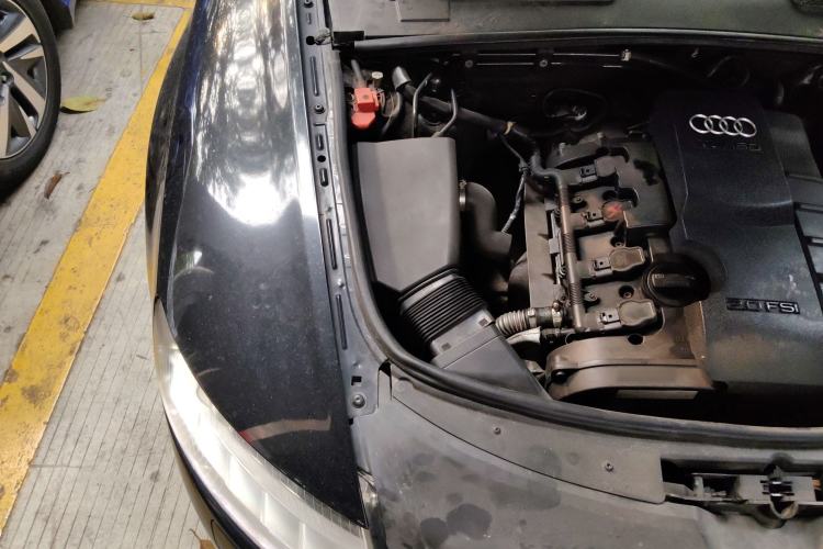 Used Audi A6L 2011 2.0 TFSI Automatic Standard Edition Engine Bay Right