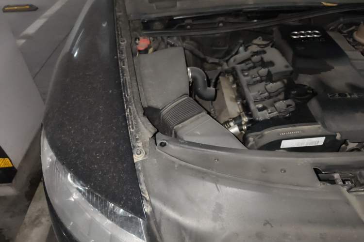 Used Audi A6L 2011 2.0 TFSI Automatic Standard Edition Engine Bay Right