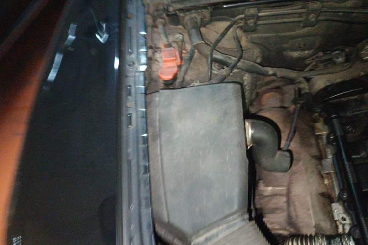 Used Audi A6L 2011 2.0 TFSI Automatic Standard Edition Engine Bay Right