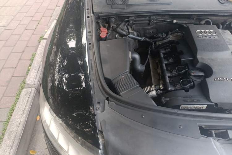 Used Audi A6L 2011 2.0 TFSI Automatic Standard Edition Engine Bay Right