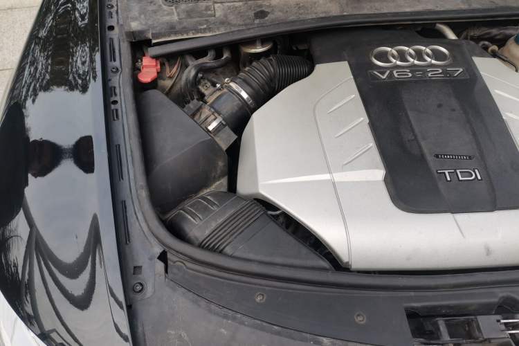 Used Audi A6L 2011 2.7 TDI Comfort Model Engine Bay Right