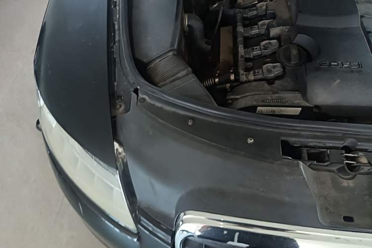 Used Audi A6L 2011 2.0 TFSI Automatic Standard Edition Engine Bay Right